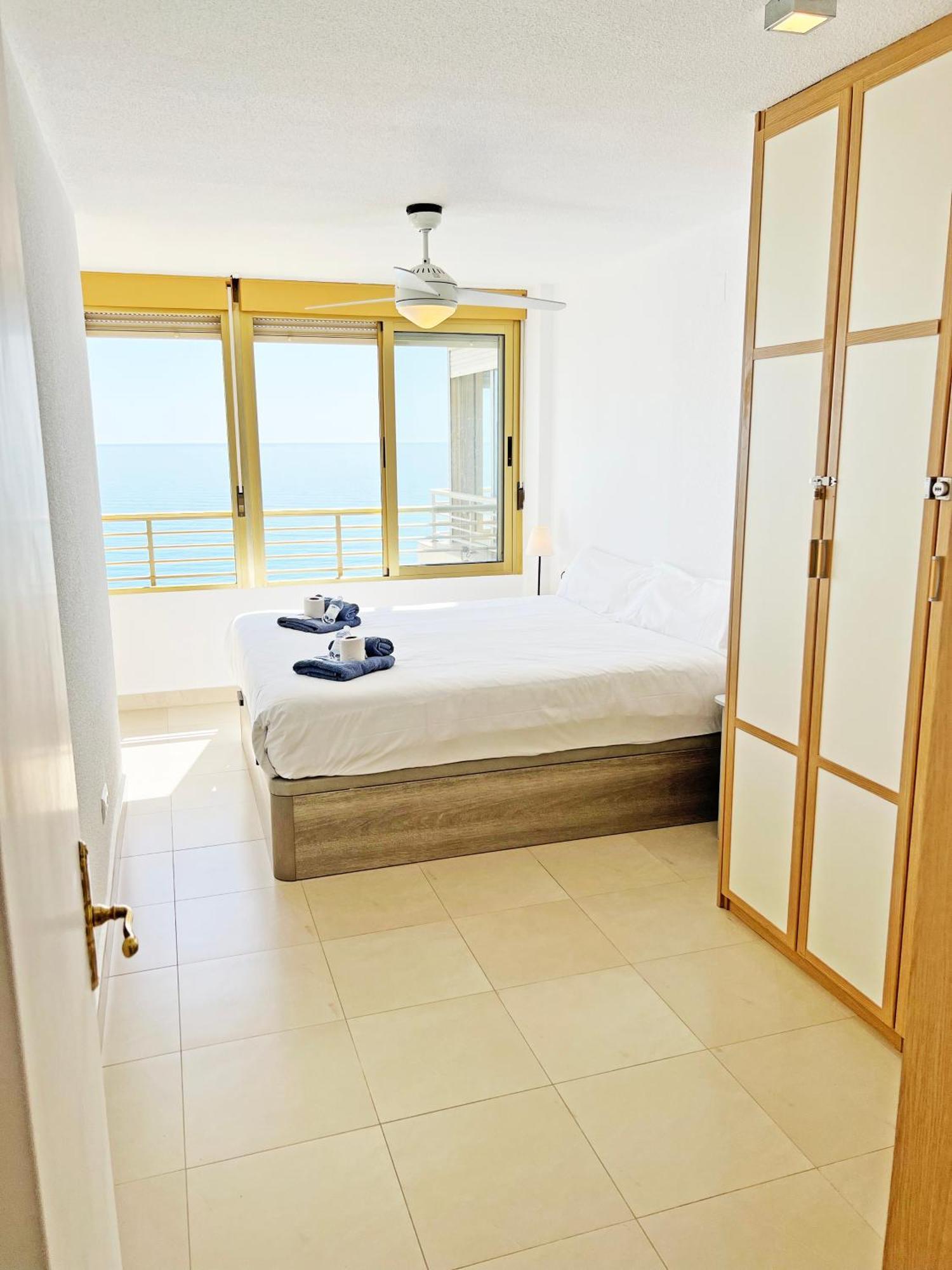 Oasis Frente Al Mar. Parking Gratis Daire El Campello Dış mekan fotoğraf