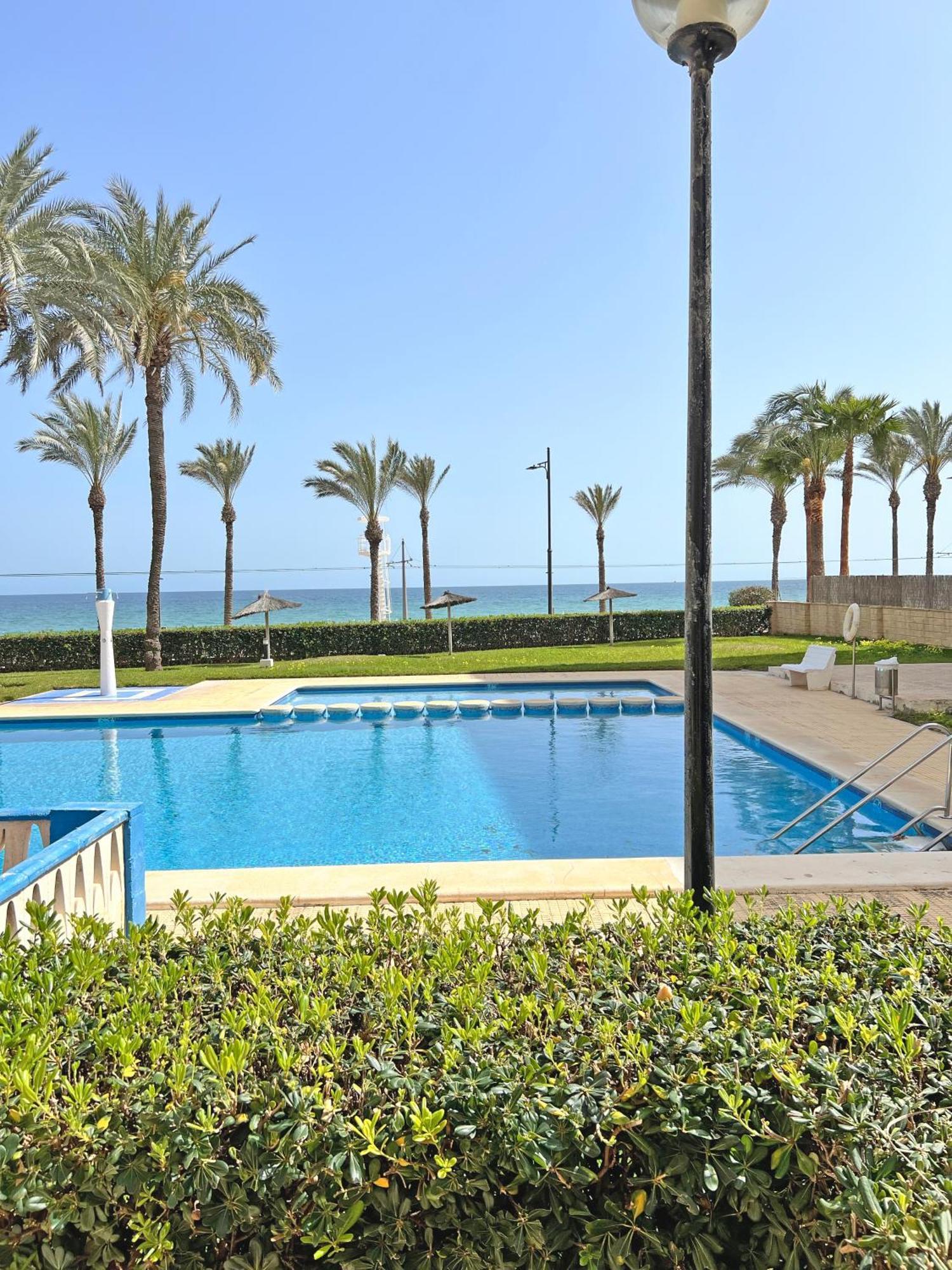 Oasis Frente Al Mar. Parking Gratis Daire El Campello Dış mekan fotoğraf